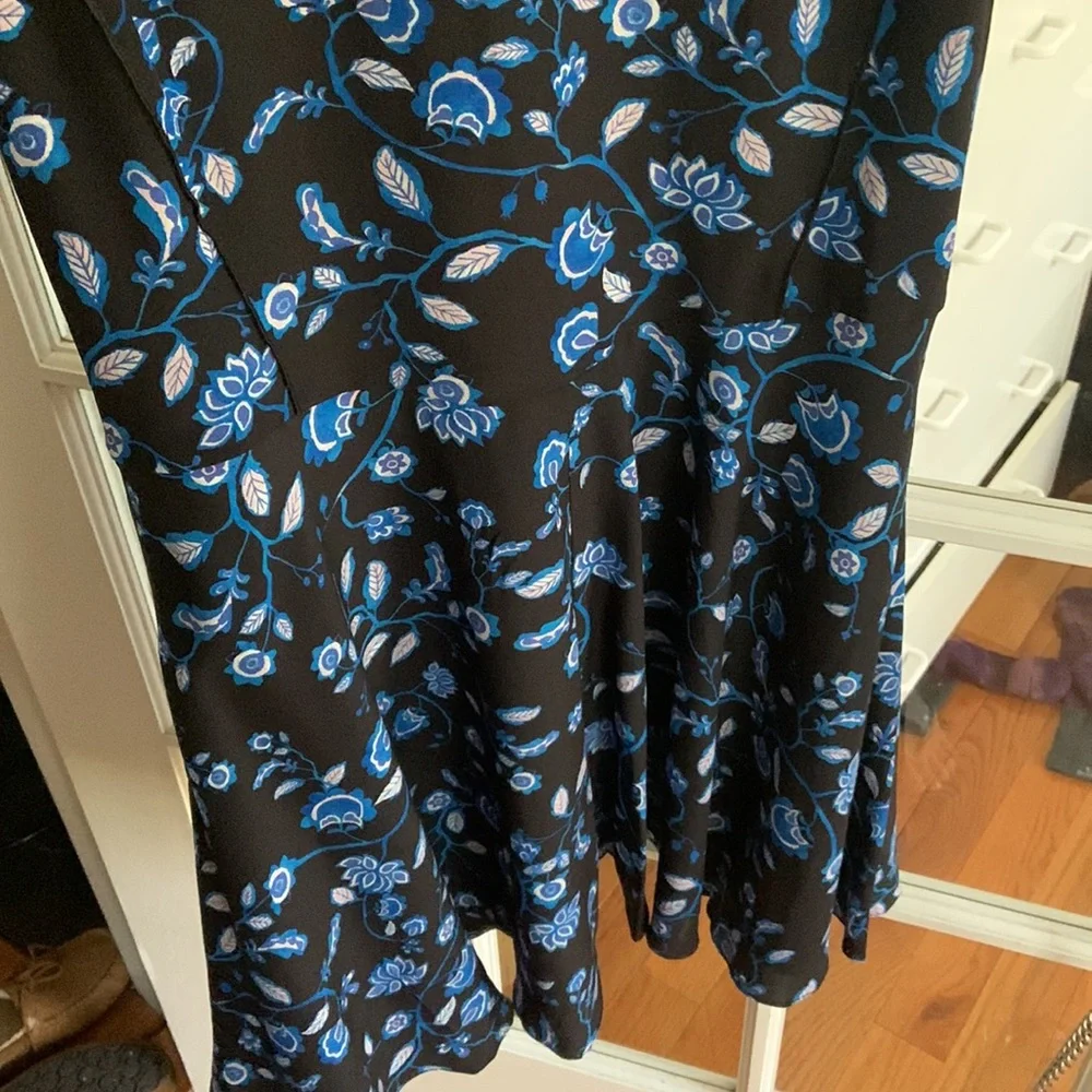 Rebecca Taylor vneck bright blue and black floral vneck silk dress with ruffles8